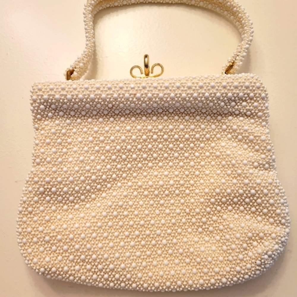 VINTAGE LUMURED CORDE BEAD HANDBAG